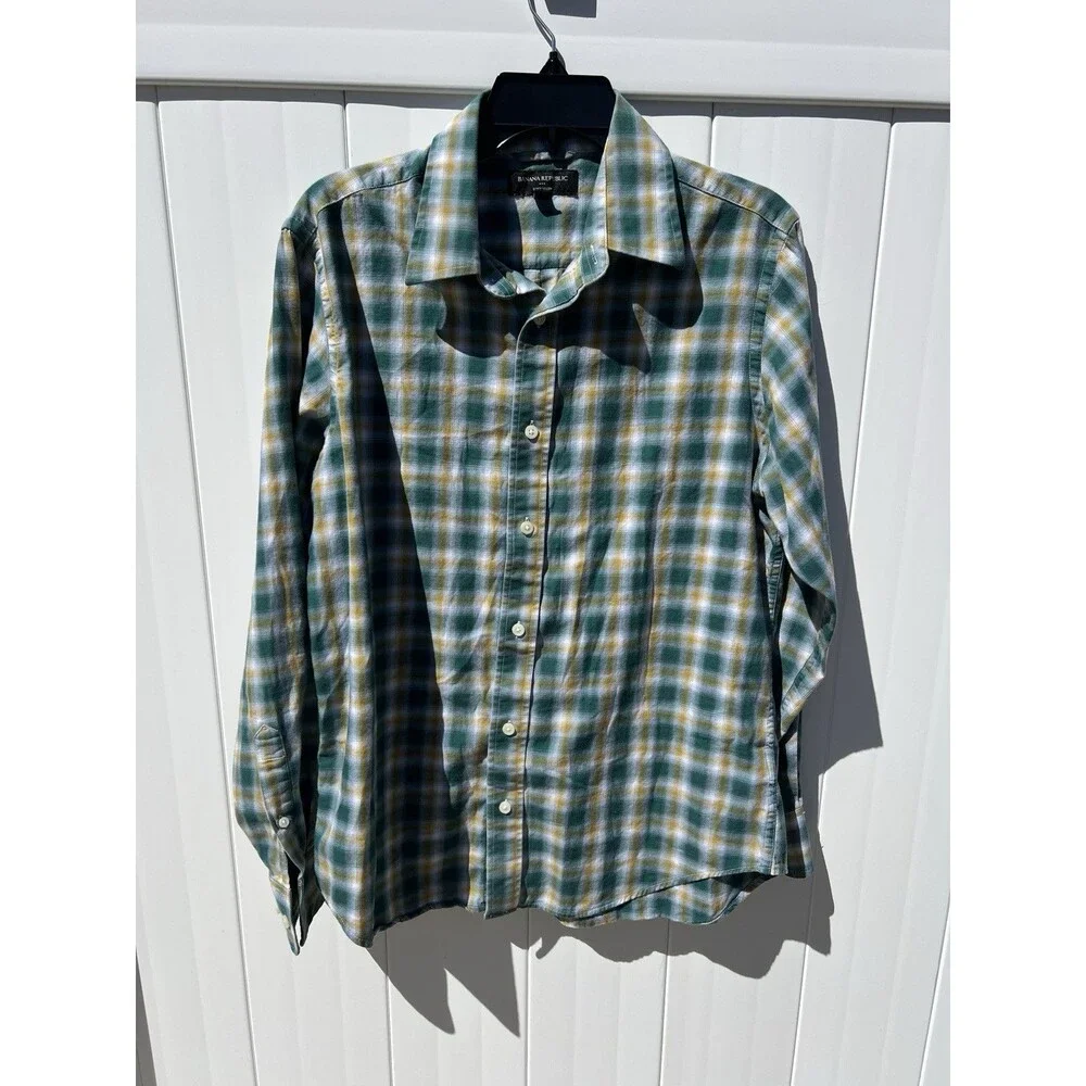 Banana Republic Soft Wash Long Sleeve Plaid Men’s Button Up Size Medium